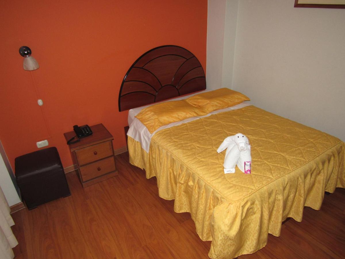 Hotel Bolivar Tacna Buitenkant foto